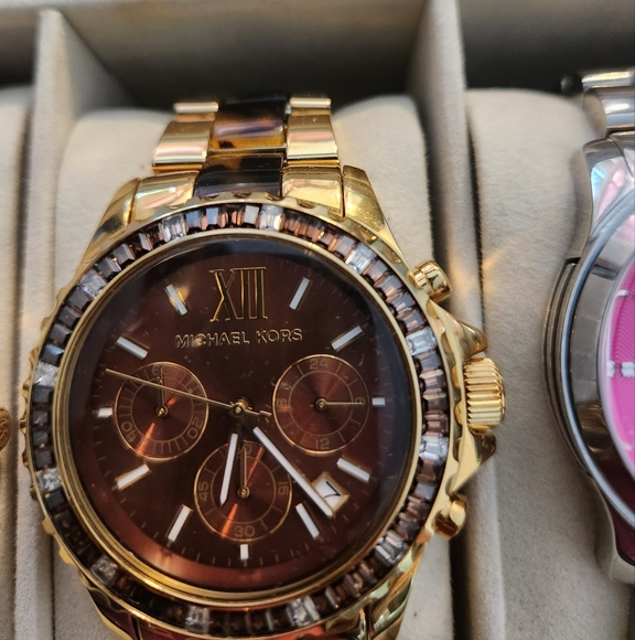 Michael Kors Gold and Tortoiseshell Women's Watch - Picture 1 of 1